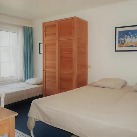 Dhille Ii 4 * De Haan